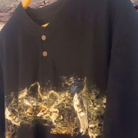 "ClearWater Outfitters" / Button Tee - Picture 2 of 7